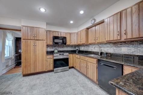 5 Birdseye Glen Verona NJ 07044