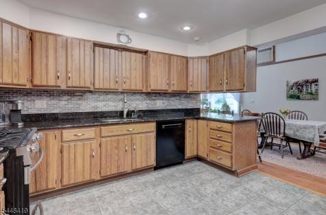 5 Birdseye Glen Verona NJ 07044