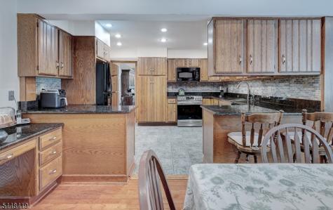 5 Birdseye Glen Verona NJ 07044