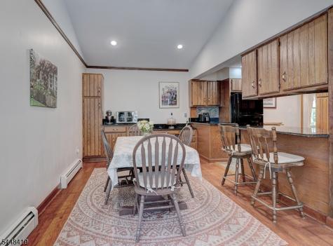 5 Birdseye Glen Verona NJ 07044