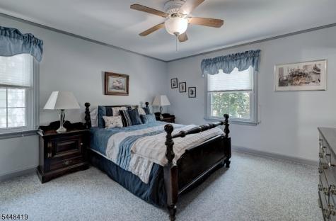 5 Birdseye Glen Verona NJ 07044