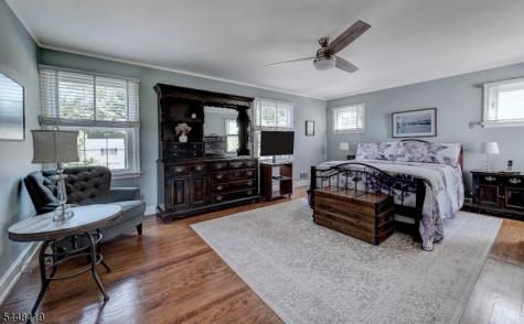 5 Birdseye Glen Verona NJ 07044