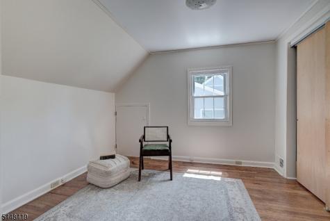 5 Birdseye Glen Verona NJ 07044