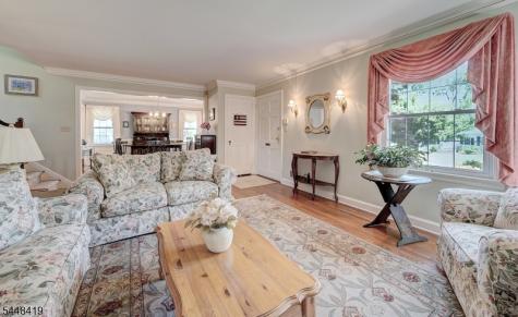 5 Birdseye Glen Verona NJ 07044