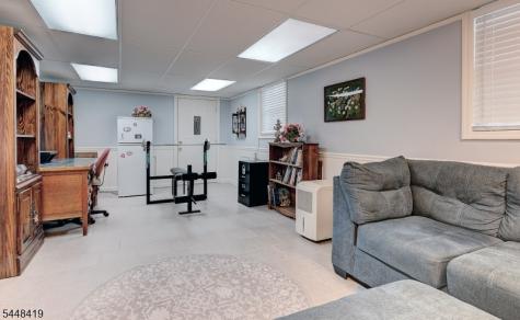 5 Birdseye Glen Verona NJ 07044