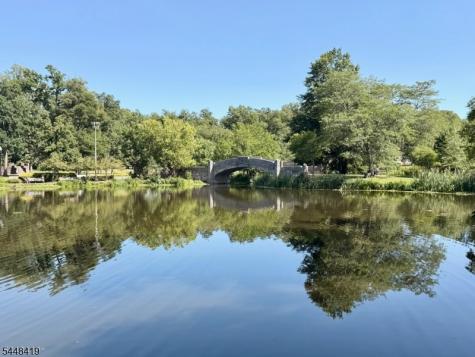5 Birdseye Glen Verona NJ 07044