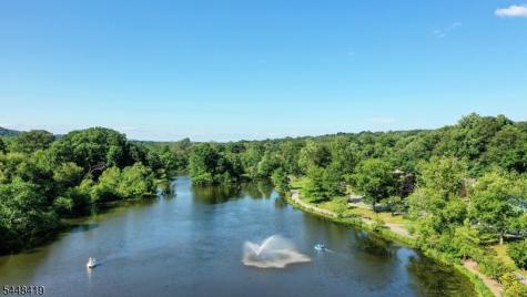 5 Birdseye Glen Verona NJ 07044