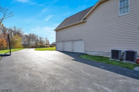 48 Flagstone Hill Road Wantage NJ 07461