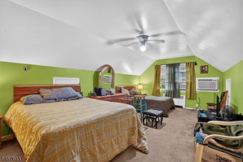 30 Oakridge Road West Orange NJ 07052