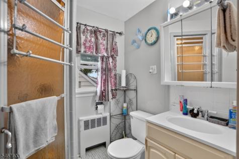 30 Oakridge Road West Orange NJ 07052