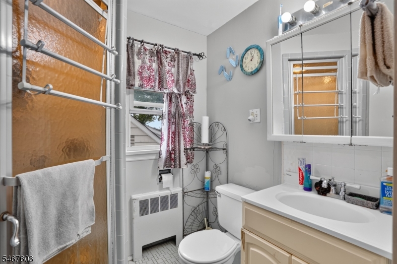 30 Oakridge Road West Orange NJ 07052