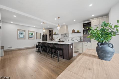 187 Hillside Avenue Nutley NJ 07110