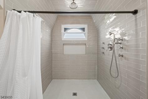 187 Hillside Avenue Nutley NJ 07110
