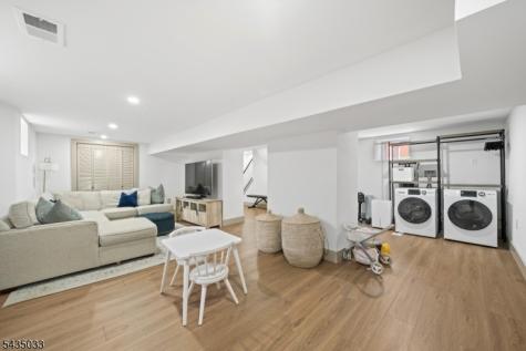 187 Hillside Avenue Nutley NJ 07110