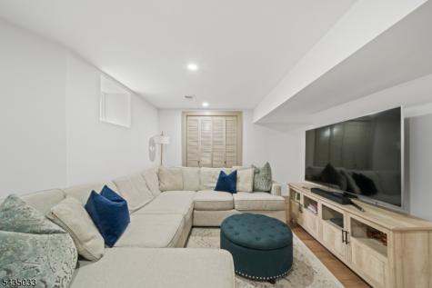 187 Hillside Avenue Nutley NJ 07110