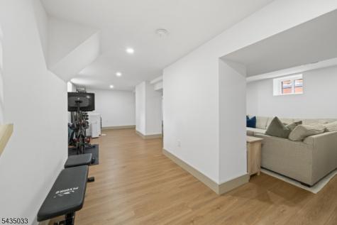 187 Hillside Avenue Nutley NJ 07110