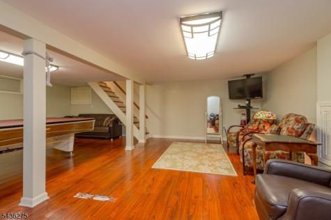 108 Howard Avenue Middlesex NJ 08846