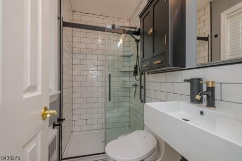 108 Howard Avenue Middlesex NJ 08846