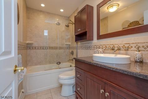 108 Howard Avenue Middlesex NJ 08846