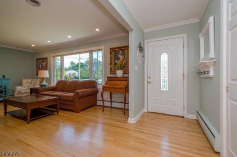 108 Howard Avenue Middlesex NJ 08846