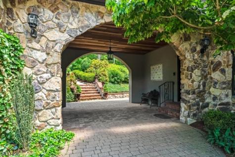 14 Bliss Road Mendham NJ 07945