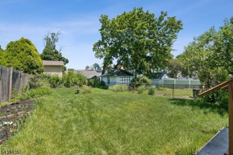 17 Wellington Avenue West Orange NJ 07052