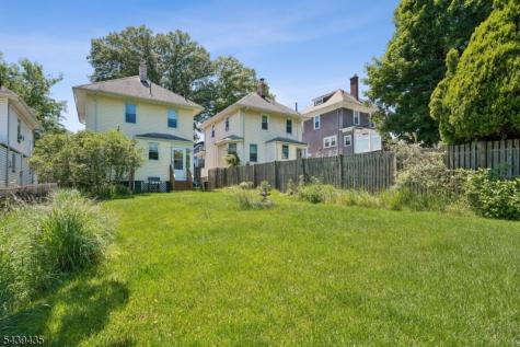 17 Wellington Avenue West Orange NJ 07052