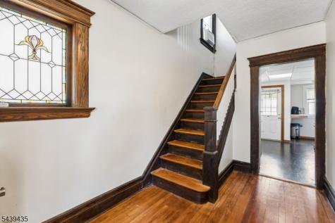 17 Wellington Avenue West Orange NJ 07052