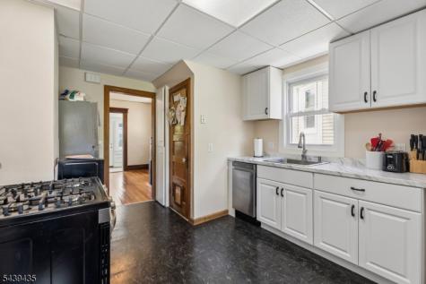 17 Wellington Avenue West Orange NJ 07052