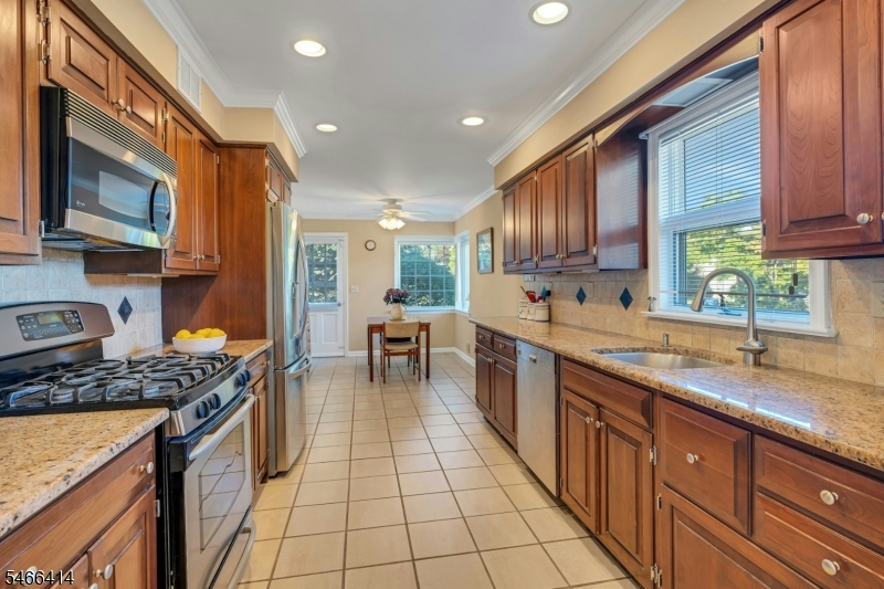 14 Wedgewood Lane Morris NJ 07960