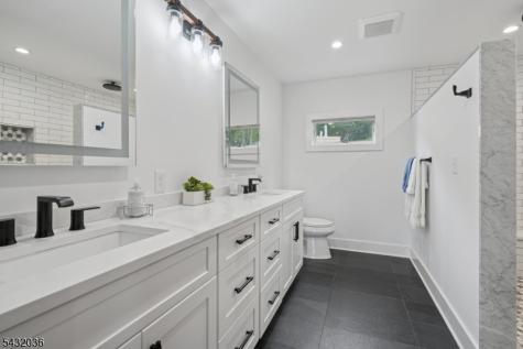 8 Sutton Road Hopatcong NJ 07843