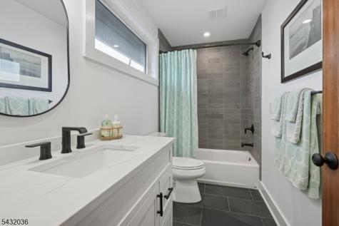 8 Sutton Road Hopatcong NJ 07843