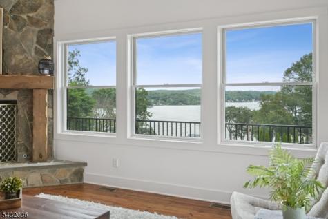 8 Sutton Road Hopatcong NJ 07843