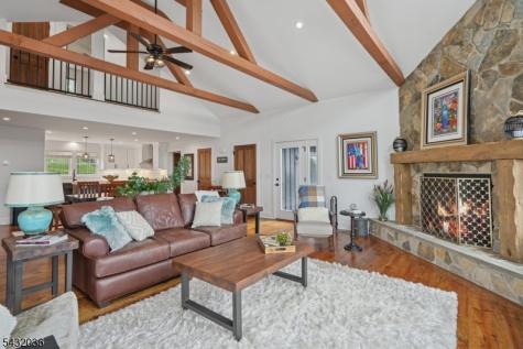 8 Sutton Road Hopatcong NJ 07843