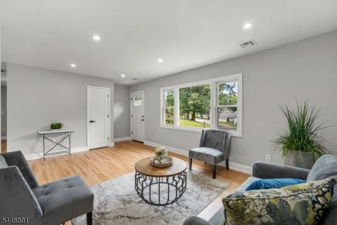 76 Dawn Avenue North Haledon NJ 07508