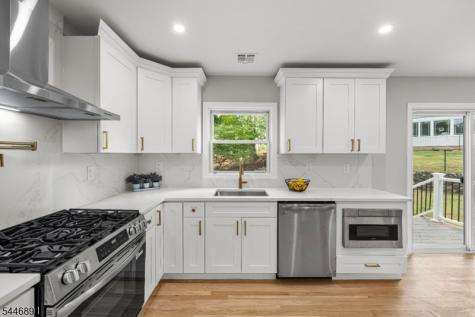 76 Dawn Avenue North Haledon NJ 07508