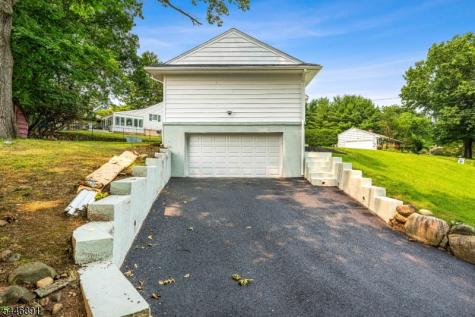 76 Dawn Avenue North Haledon NJ 07508
