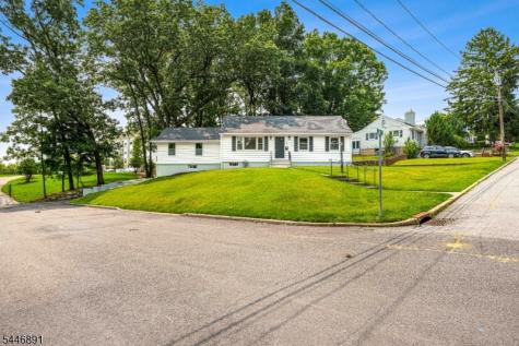 76 Dawn Avenue North Haledon NJ 07508