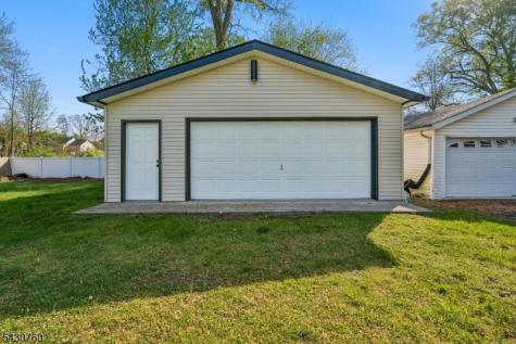 72 E Cedar Street Livingston NJ 07039