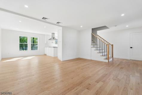 72 E Cedar Street Livingston NJ 07039