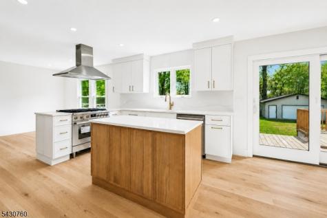 72 E Cedar Street Livingston NJ 07039