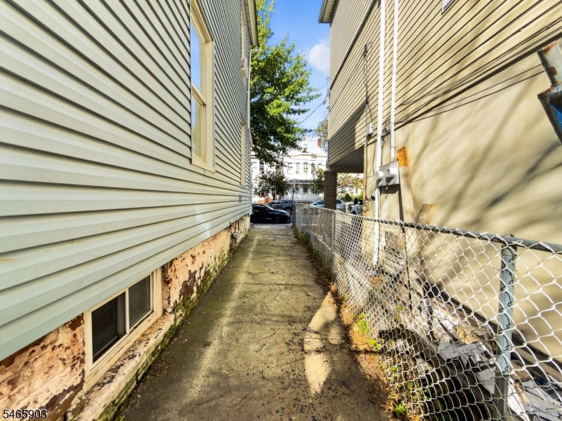 1018 Anna Street Elizabeth NJ 07201