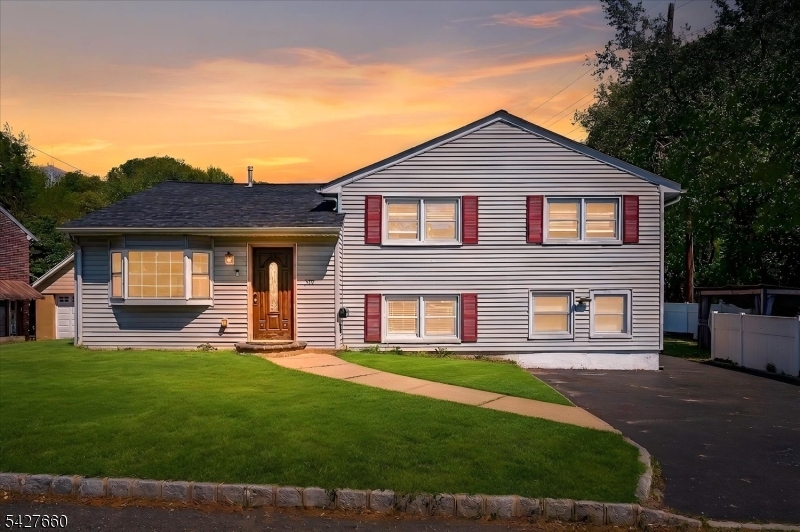 520 Oak Street Kenilworth NJ 07033
