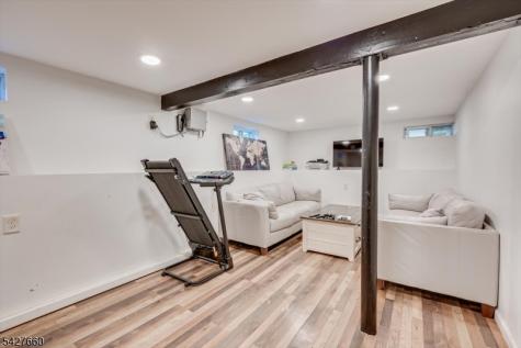 520 Oak Street Kenilworth NJ 07033