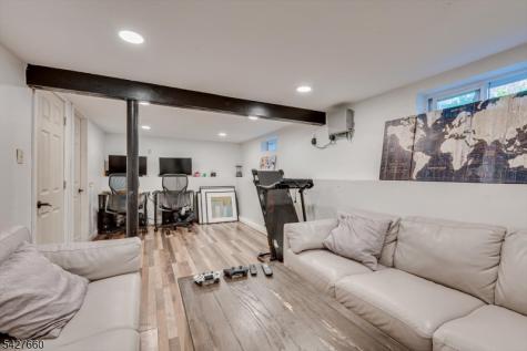 520 Oak Street Kenilworth NJ 07033