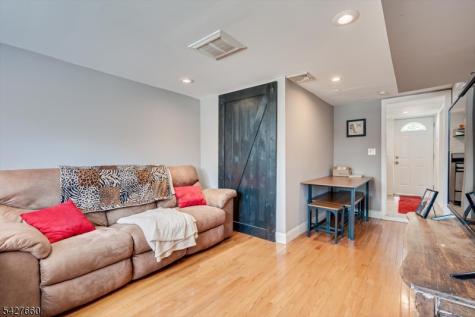 520 Oak Street Kenilworth NJ 07033