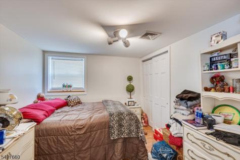 520 Oak Street Kenilworth NJ 07033