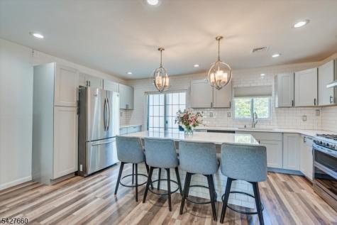 520 Oak Street Kenilworth NJ 07033