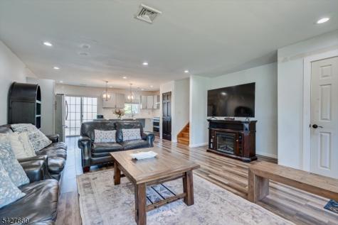 520 Oak Street Kenilworth NJ 07033