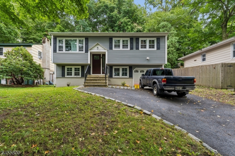 560 Dell Road Roxbury NJ 07850
